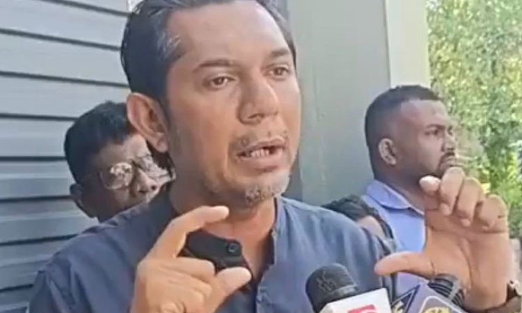 මාලිමා නියෝජිතයින් සියලු දෙනා ඉවත් වී භාරකාර ආණ්ඩුවක් පත්කරන්න - සුගීස්වර බණ්ඩාර